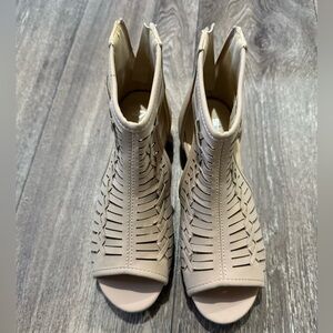 Youth size 2 sandals